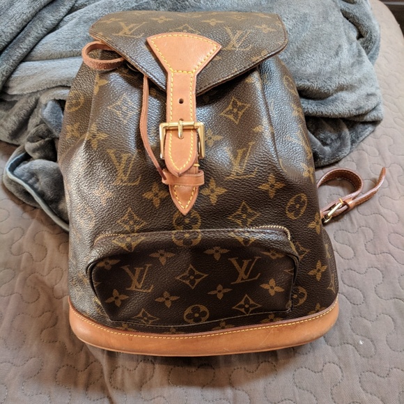 Louis Vuitton Handbags - Louis Vuitton Backpack Authntic